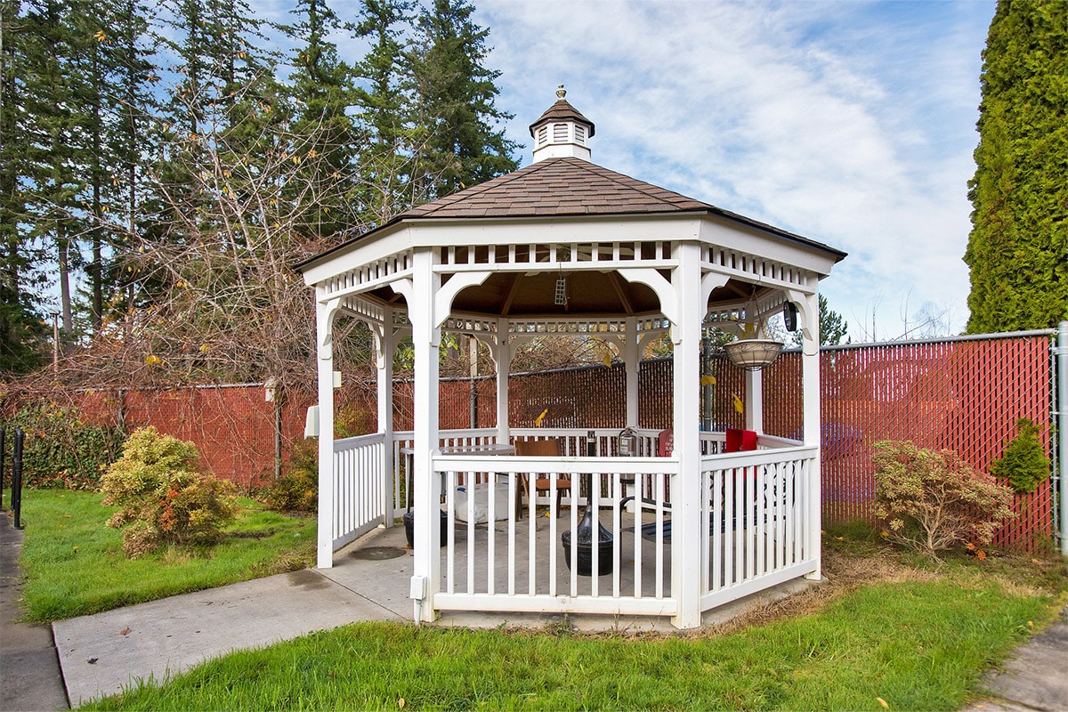 South Creek Post Acute gazebo in courtyard